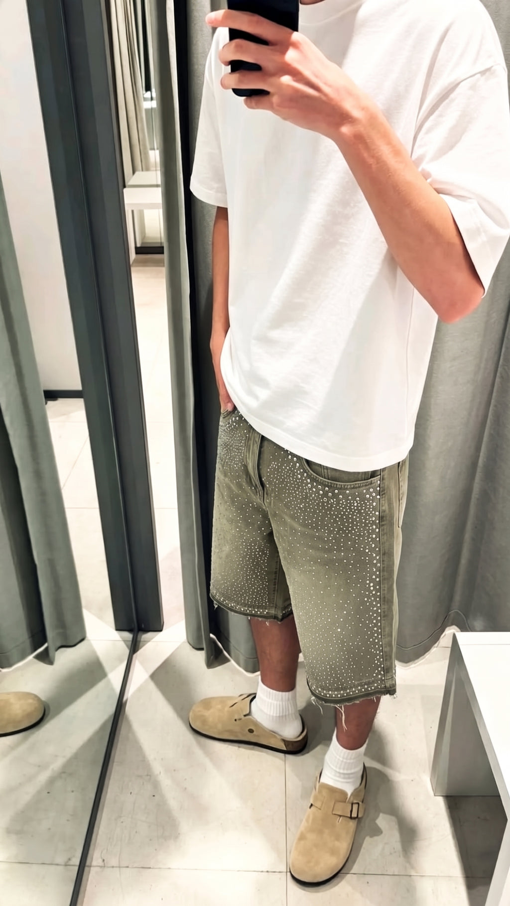 R-04 Bermuda Baggy Strass Green
